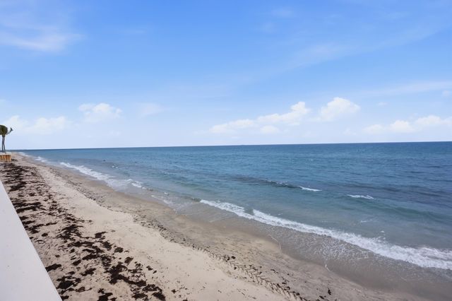 3589 S Ocean Boulevard 808, South Palm Beach, FL 33480