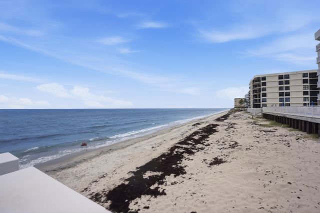 3589 S Ocean Boulevard 808, South Palm Beach, FL 33480