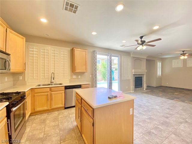 332 Summer Palace Way, Las Vegas, NV 89144