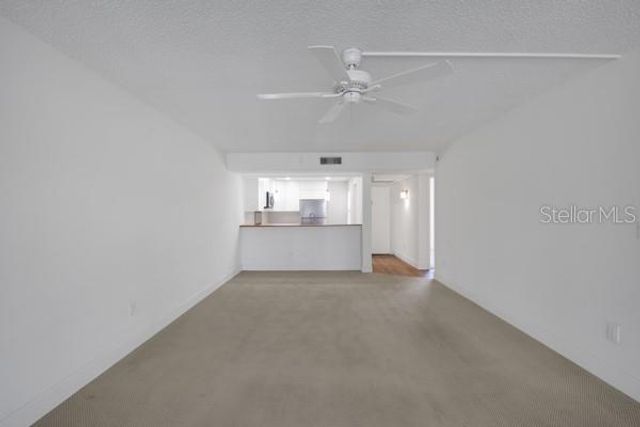 11945 143RD STREET 7217, Largo, FL 33774