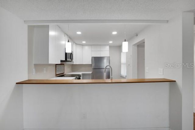 11945 143RD STREET 7217, Largo, FL 33774