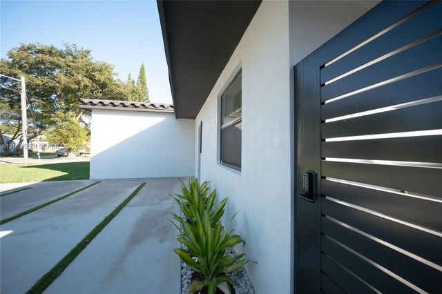 15411 NE 10th Avenue, North Miami Beach, FL 33162