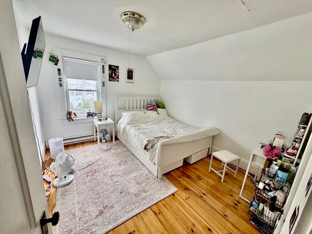 225 White St, Lowell, MA 01854