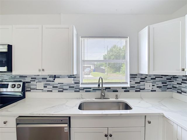 3303 6TH STREET SW, Lehigh Acres, FL 33976
