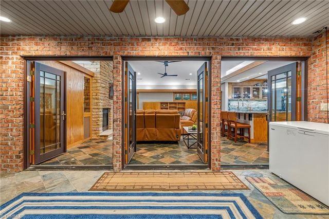 381 Hunters Point, Lexington, NC 27295