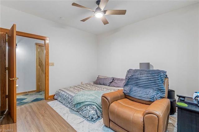 381 Hunters Point, Lexington, NC 27295