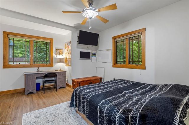 381 Hunters Point, Lexington, NC 27295