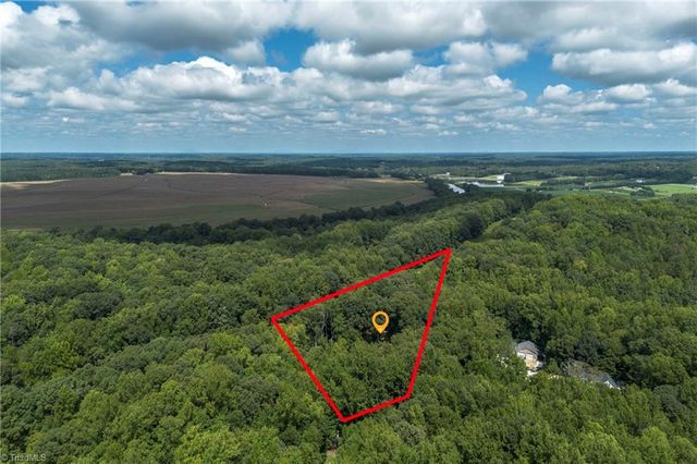 381 Hunters Point, Lexington, NC 27295
