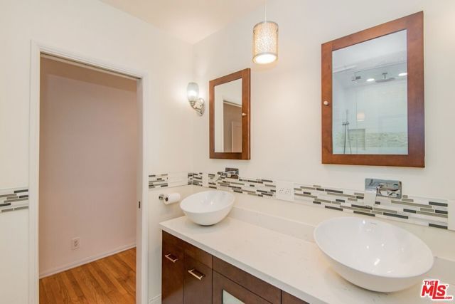 1947 Midvale Avenue, Los Angeles, CA 90025