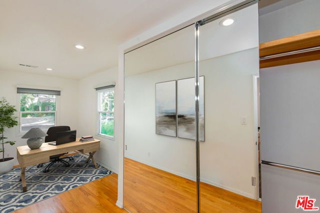 1947 Midvale Avenue, Los Angeles, CA 90025