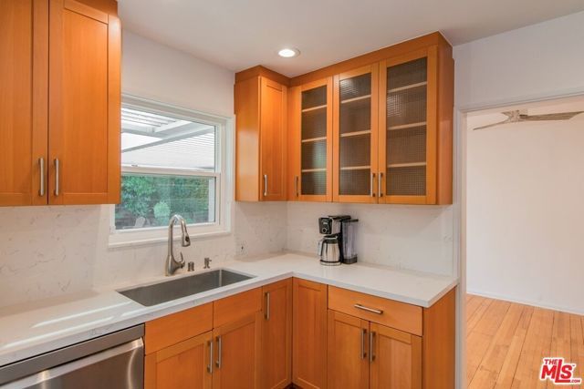 1947 Midvale Avenue, Los Angeles, CA 90025