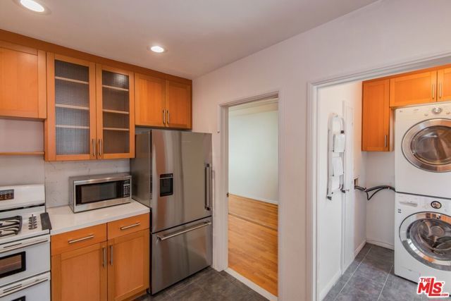 1947 Midvale Avenue, Los Angeles, CA 90025