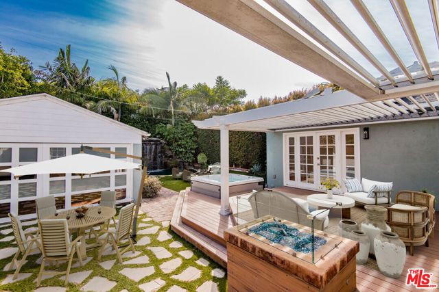 1947 Midvale Avenue, Los Angeles, CA 90025
