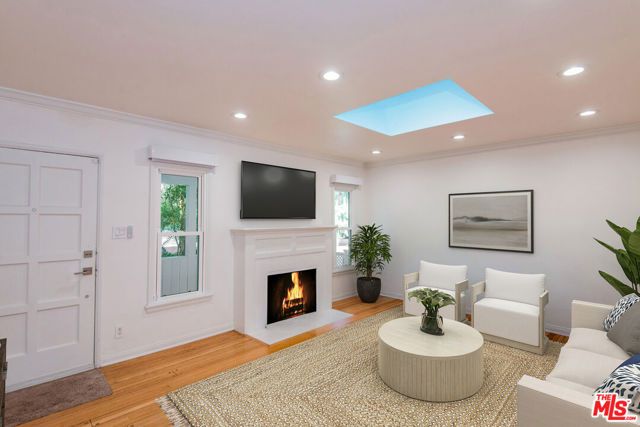 1947 Midvale Avenue, Los Angeles, CA 90025