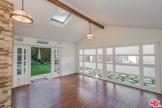 1947 Midvale Avenue, Los Angeles, CA 90025