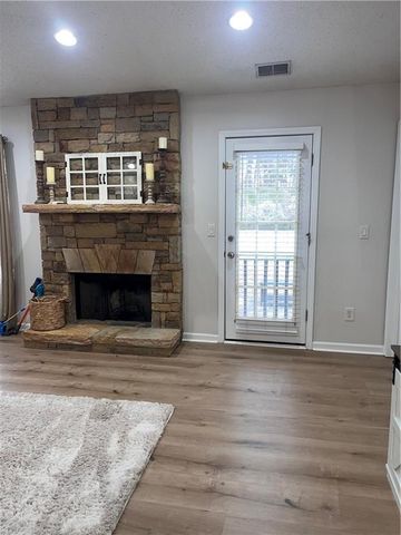 1003 Rolling Ridge Lane, Auburn, GA 30011