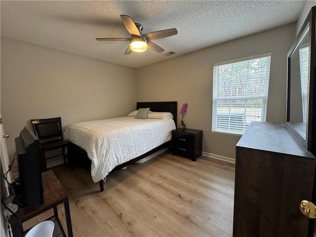 1003 Rolling Ridge Lane, Auburn, GA 30011