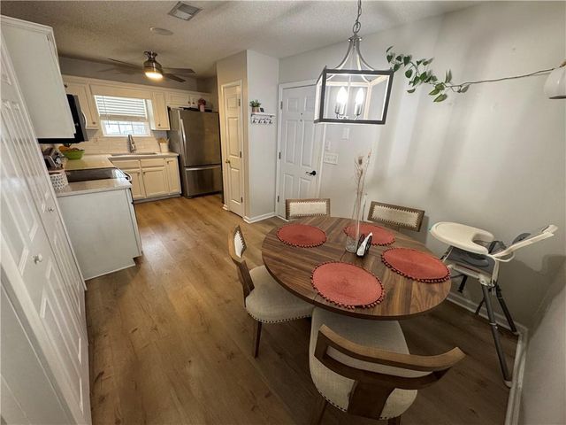 1003 Rolling Ridge Lane, Auburn, GA 30011