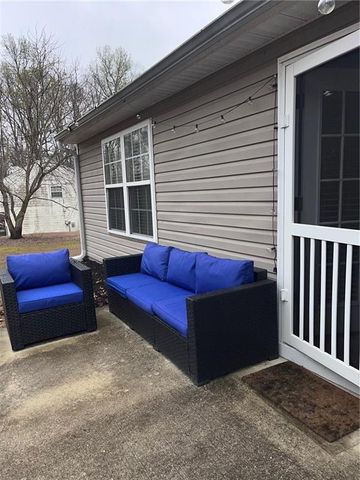 1003 Rolling Ridge Lane, Auburn, GA 30011