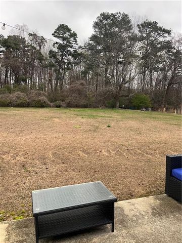 1003 Rolling Ridge Lane, Auburn, GA 30011