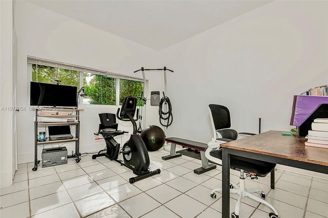 10450 NE 5th Ave, Miami Shores, FL 33138