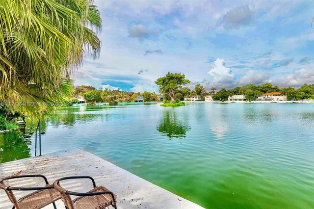 10450 NE 5th Ave, Miami Shores, FL 33138