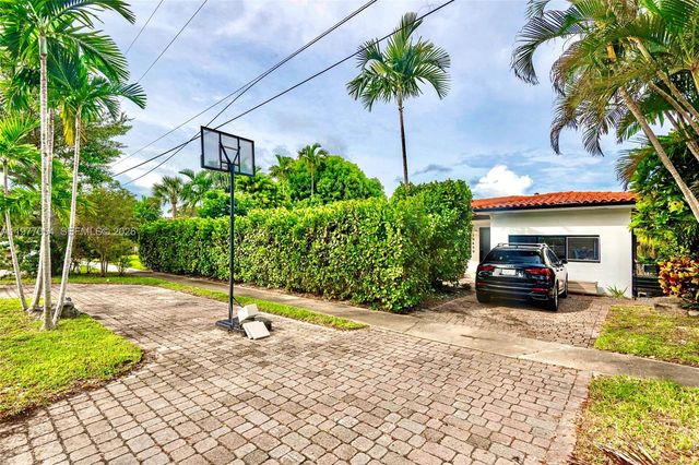10450 NE 5th Ave, Miami Shores, FL 33138