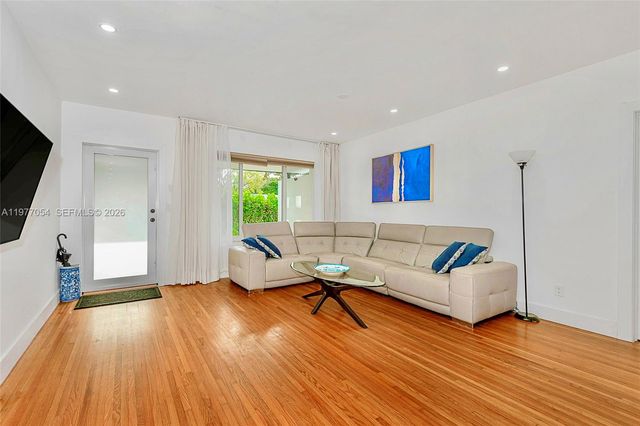 10450 NE 5th Ave, Miami Shores, FL 33138