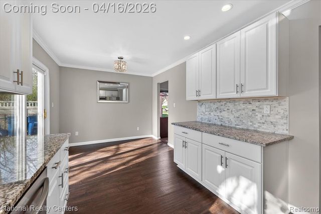 1760 S John Hix Street, Westland, MI 48186