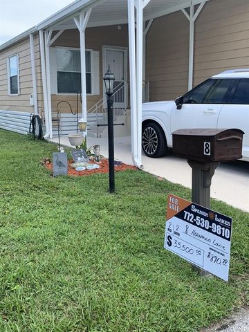 8 SE Hernando Lane, Port St. Lucie, FL 34952