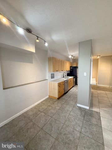 1508 BARCLAY TOWERS, Cherry Hill, NJ 08034
