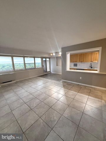 1508 BARCLAY TOWERS, Cherry Hill, NJ 08034