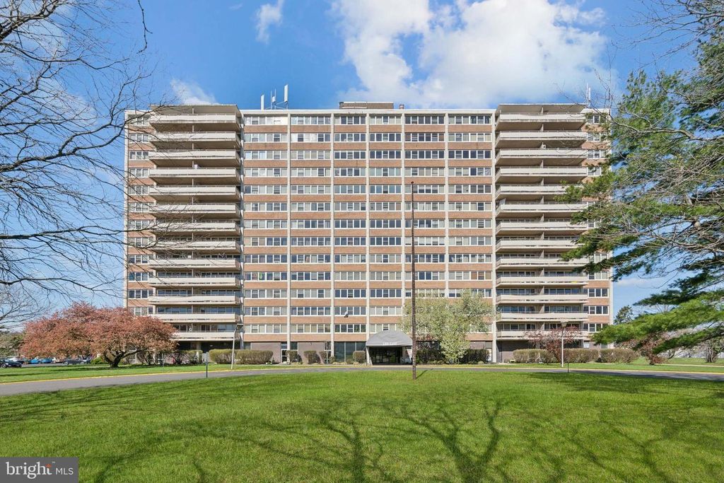 1508 BARCLAY TOWERS, Cherry Hill, NJ 08034