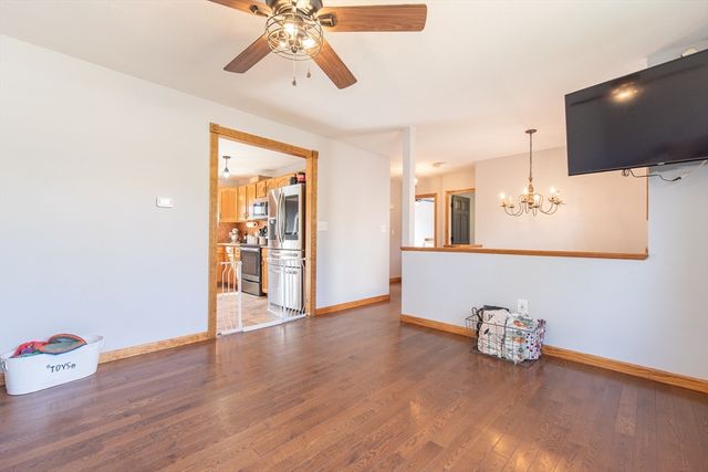 1 Lorraine Ln, Millville, MA 01529