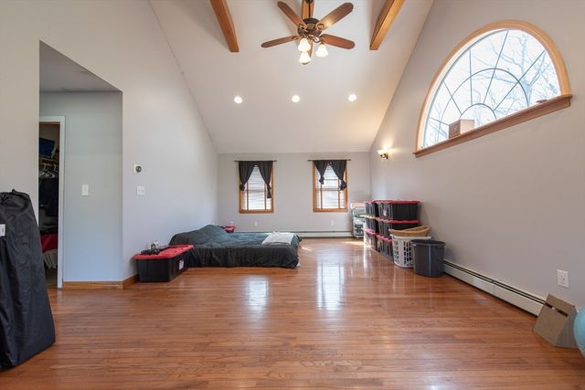 1 Lorraine Ln, Millville, MA 01529