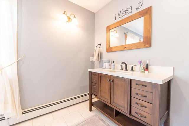 1 Lorraine Ln, Millville, MA 01529