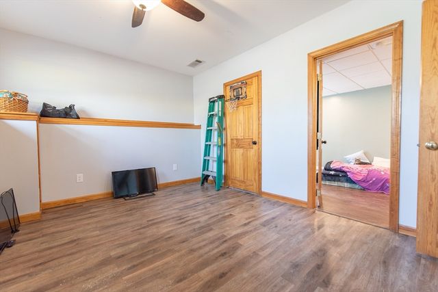 1 Lorraine Ln, Millville, MA 01529