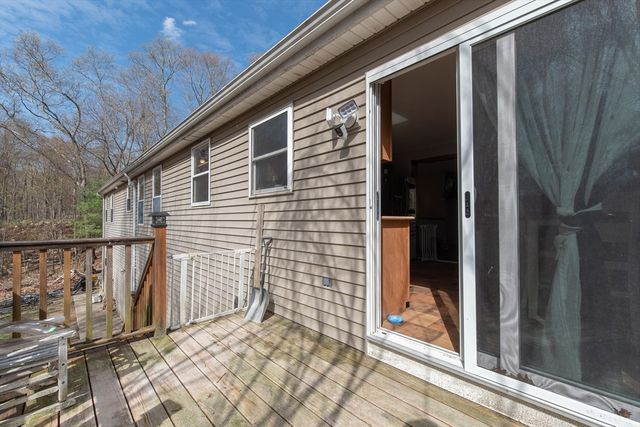 1 Lorraine Ln, Millville, MA 01529