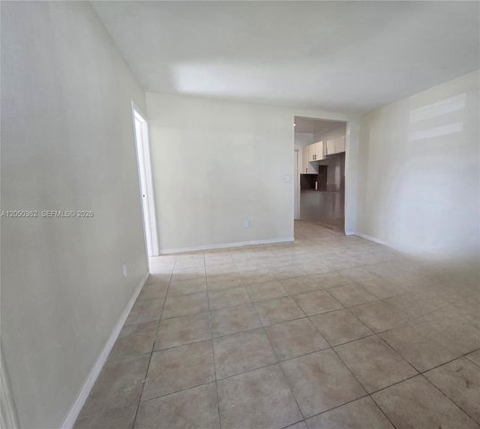 724 SW 7th Ter 1-2, Hallandale Beach, FL 33009
