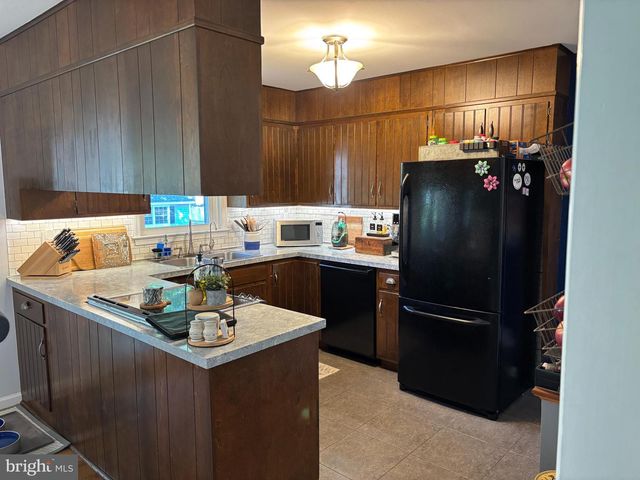 1166 MARILYN AVE, Ephrata, PA 17522