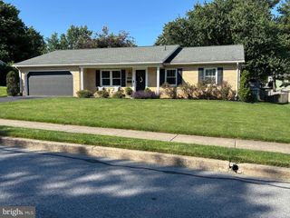 1166 MARILYN AVE, Ephrata, PA 17522
