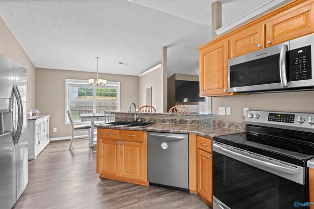 917 Leyland Drive, Albertville, AL 35950