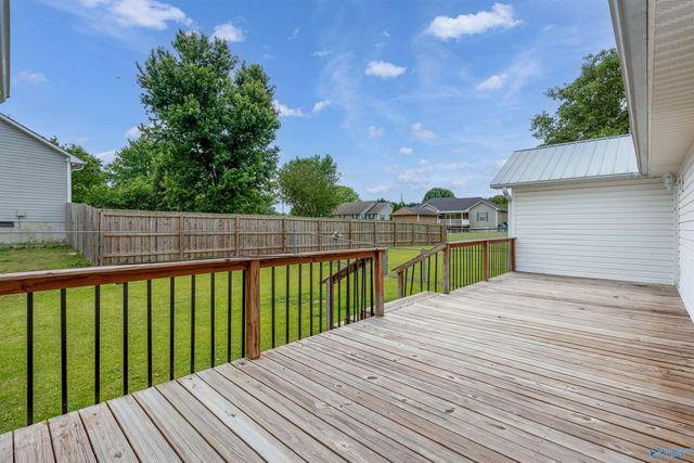 917 Leyland Drive, Albertville, AL 35950