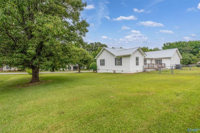917 Leyland Drive, Albertville, AL 35950