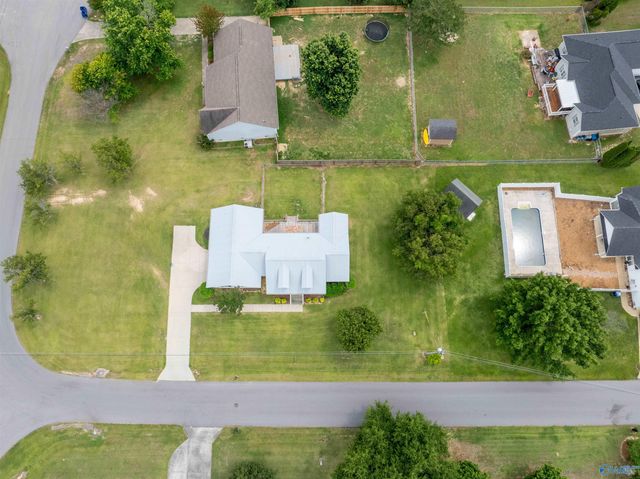 917 Leyland Drive, Albertville, AL 35950