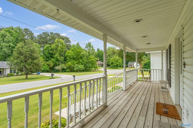 917 Leyland Drive, Albertville, AL 35950