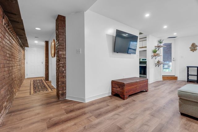 84 Gainsborough 004w, Boston, MA 02115
