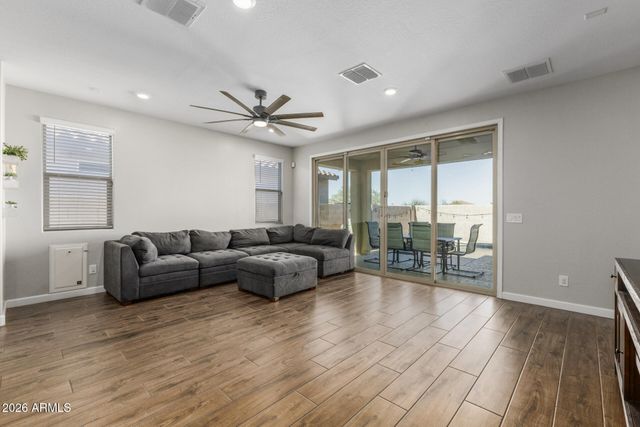 554 W RAINBOW BRIDGE Lane, San Tan Valley, AZ 85140