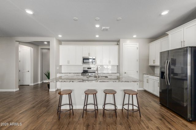 554 W RAINBOW BRIDGE Lane, San Tan Valley, AZ 85140