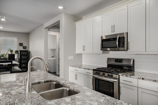 554 W RAINBOW BRIDGE Lane, San Tan Valley, AZ 85140